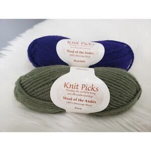 Knit‎ Picks Yarn lot 2 100% WOOL fern green and hyacinth blue